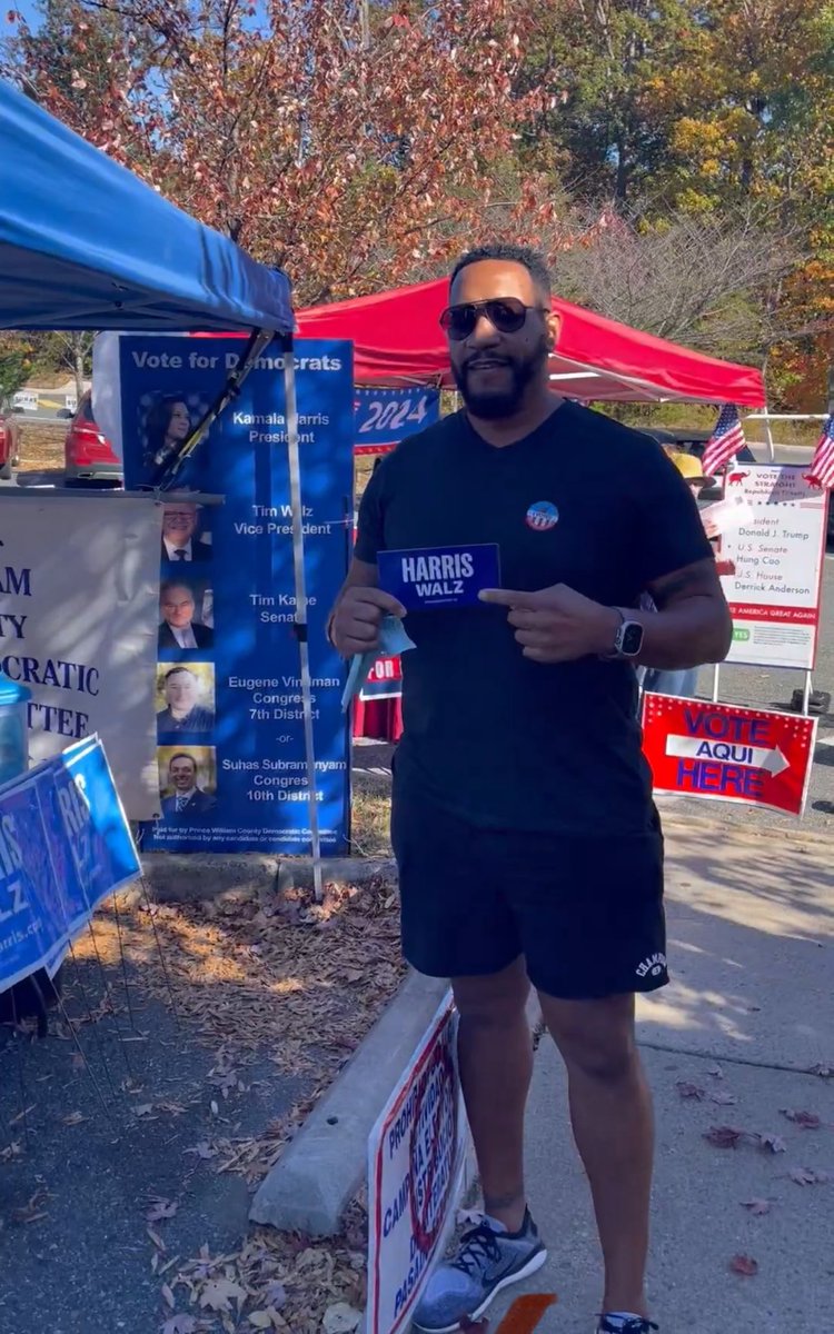 👀 Just dropped: the "Popular Liberal im Woke AF" and proud to vote for Kamala Harris and Tim Walz! If you’re ready to fight for progress and equality, drop a 💙 to stand with me!