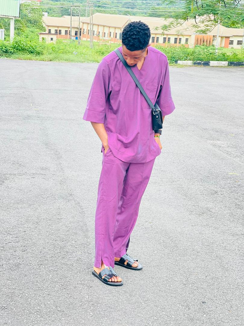 tailor_ace's tweet photo. "Simplicity is an ultimate sophistication"- Leonardo da Vinci
Well tailored Kaftan,
Available in preferred colors.
Please Engage, Repost and patronise.
#welltailored #fashion #lifestyle #MUFC #ManUtd Chelsea Man United https://t.co/J4KB6YHdaU