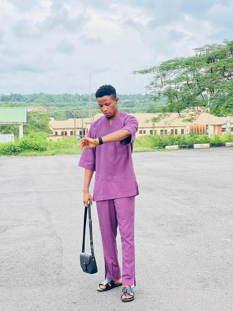 tailor_ace's tweet photo. "Simplicity is an ultimate sophistication"- Leonardo da Vinci
Well tailored Kaftan,
Available in preferred colors.
Please Engage, Repost and patronise.
#welltailored #fashion #lifestyle #MUFC #ManUtd Chelsea Man United https://t.co/J4KB6YHdaU