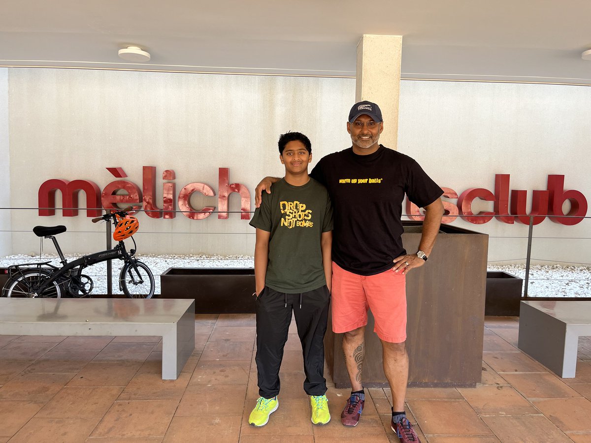 Thanks to Vinod and his son for taking Squash Republic to Barcelona! The Melich Sportsclub looks like a great place to #WarmUp 🤣 

Sorry we didn’t get to meet in person when you visited Vancouver! 

#SquashRepublic
#SquashTshirts
#SquashBarcelona
#MelichSportsclub