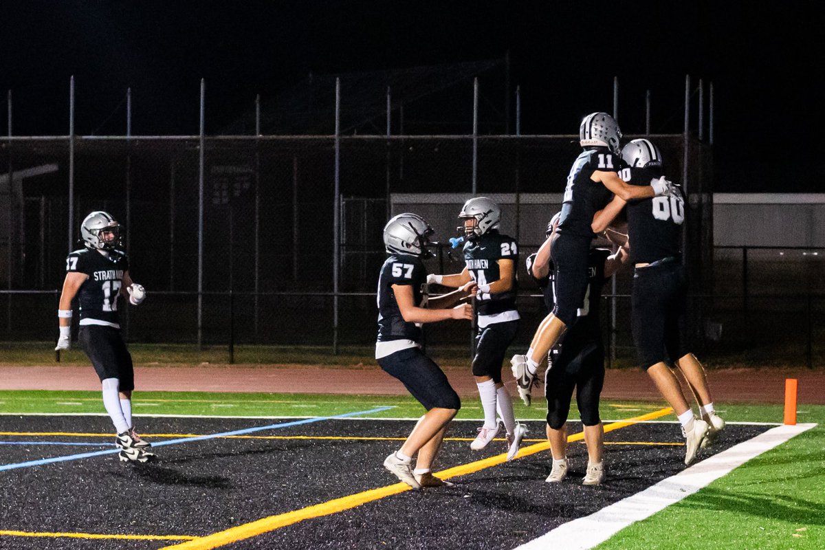The Panthers secured a second-round Media Bowl victory on Friday, Nov. 1, marking head coach Kevin Clancy’s 300th career win.

<a href="/StrathHavenFB/">Strath Haven Football</a> now advances into the PIAA District 1 5A quarter-finals.

✏️: Matthew Ramirez ’26 and Zoe Likely ‘25

shpantherpress.com/varsity-footba…