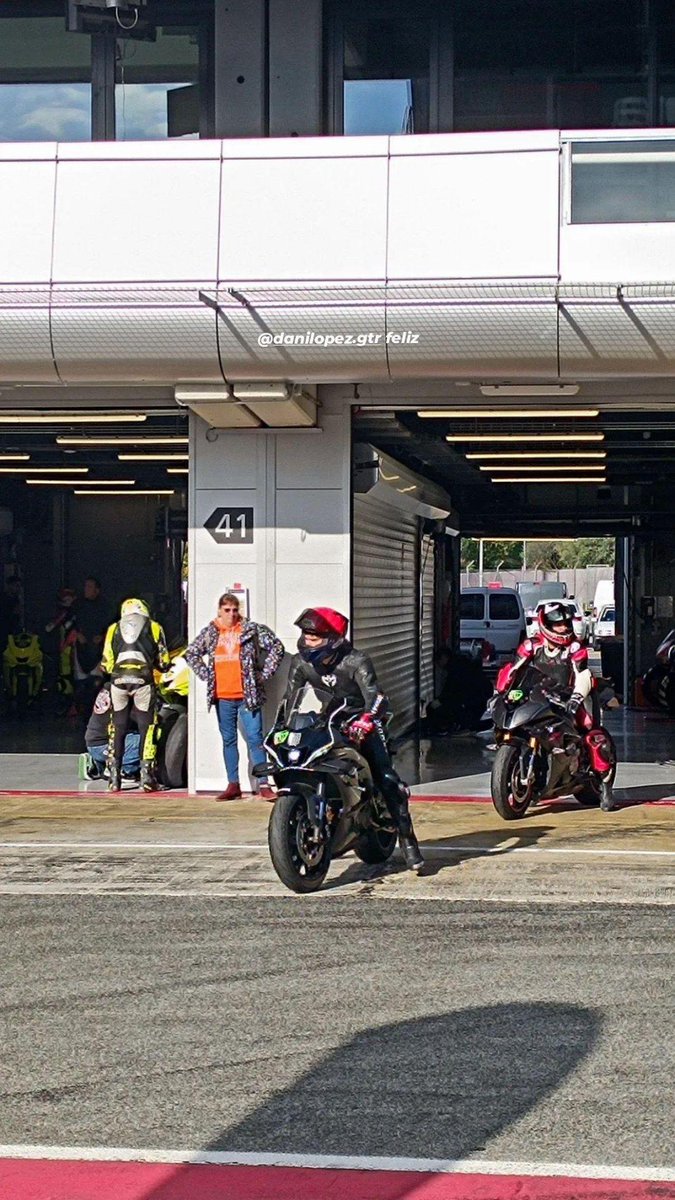 MaqiEdiciones's tweet photo. Desde pequeño tenía el sueño de poder correr en el Circuito de Montmeló y ayer pude hacerlo realidad https://t.co/UE2WEI20lg
