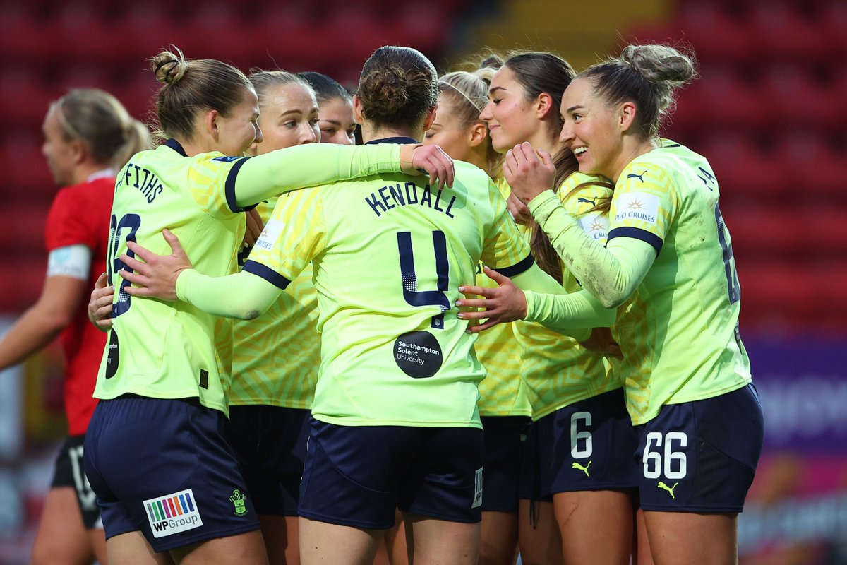 SaintsFCWomen's tweet photo. 1-0 win ✅
Big team performance ✅
Tara's first goal ✅
Vital saves from Fran ✅
Hard-fought clean sheet ✅
Loud and proud support ✅
Full-time passion ✅

Our first #BarclaysWC win against Charlton had it all 😮‍💨 https://t.co/imy4SfZuE5