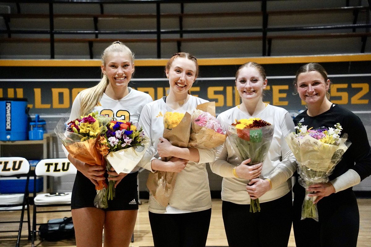 Easy to celebrate this group of seniors 🫶

#TooLiveU | #PupsUp