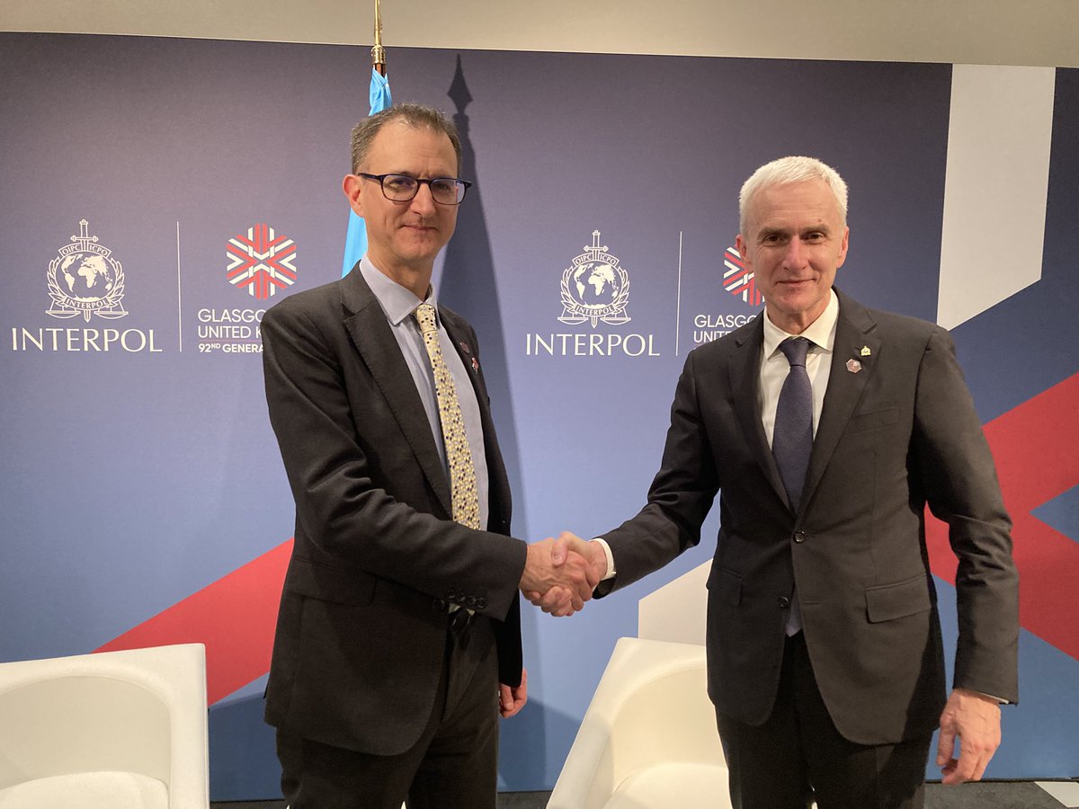 INTERPOL_SG's tweet image. Great to meet up with @NCA_UK Director General Graeme Biggar ahead of the #INTERPOLGA which opens in Glasgow tomorrow.

This will be my final event as Secretary General, so I am delighted it is being held in the UK 🇬🇧, one of INTERPOL’s strongest supporters.