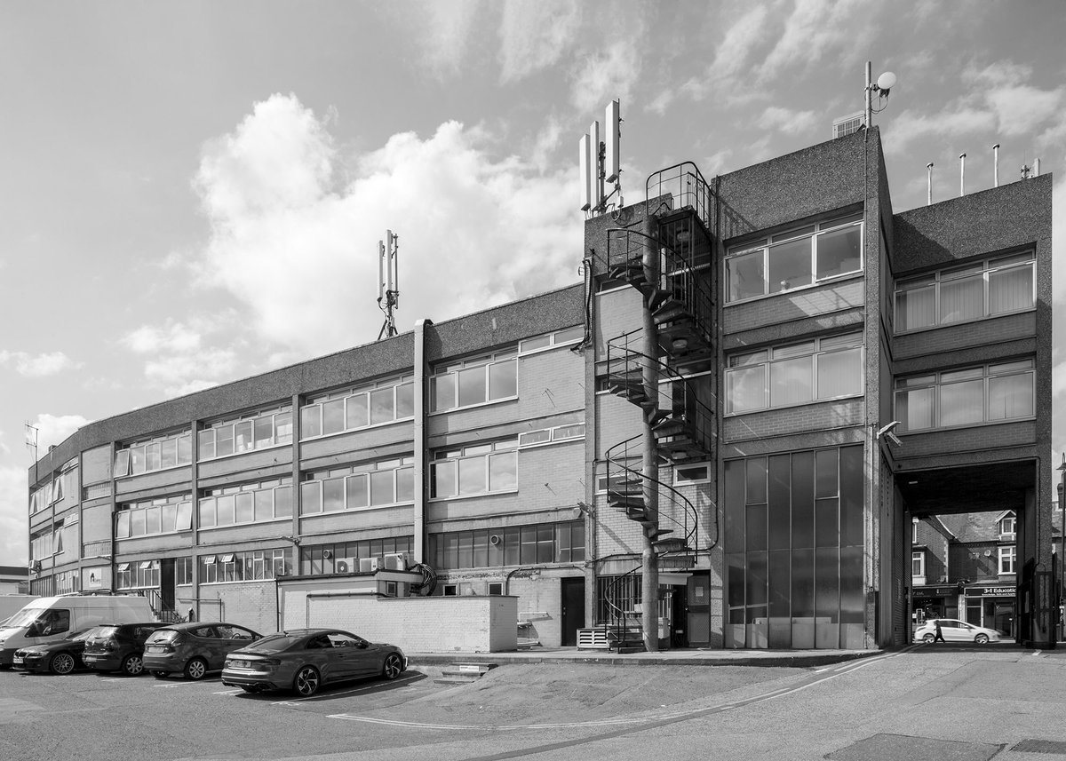 Hille House, Watford; designed by Ernő Goldfinger, built 1959-61
-
Photo: Simon Phipps