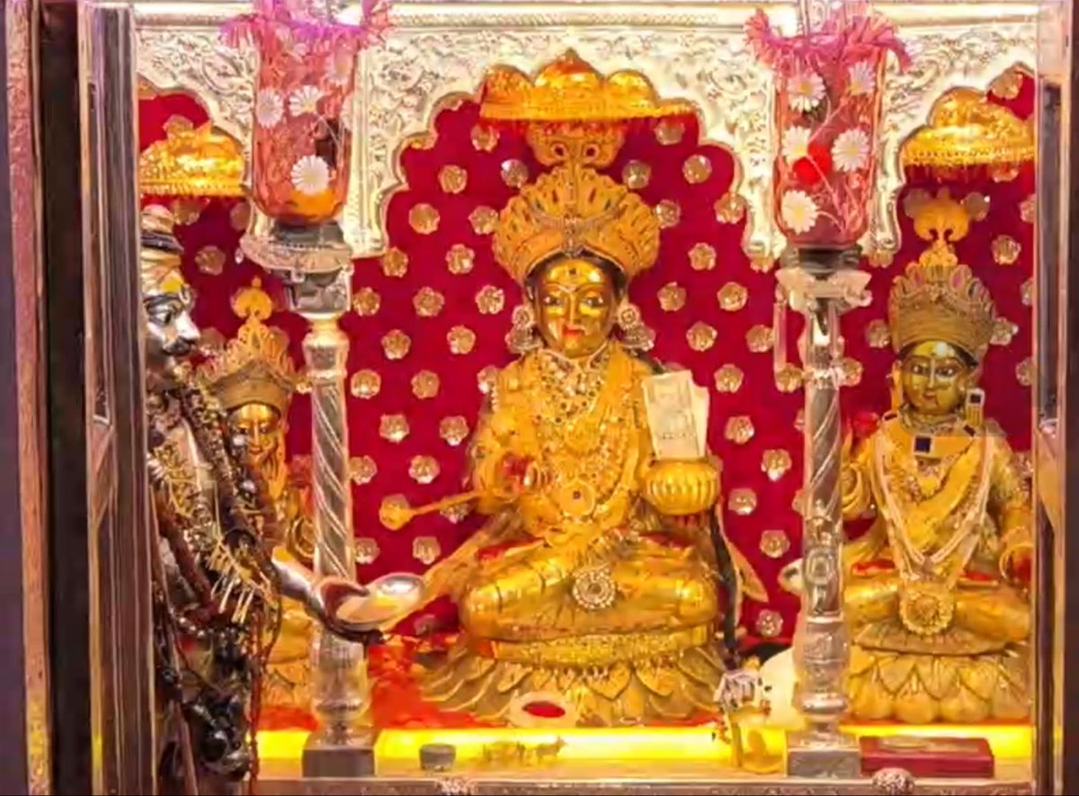 TraditionalVar1's tweet image. #Deepawali2024 varanasi

#विश्वनाथमंदिर #अन्नपूर्णामन्दिर #