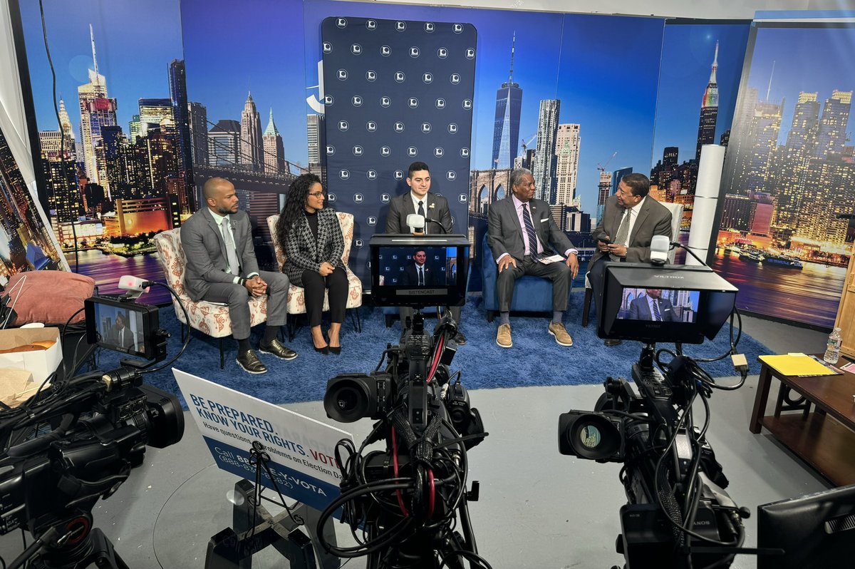 JuanRosa_NYC's tweet photo. It’s Sunday, and we are having a fun day informing Latinos about all they need to know to cast ballots in the 2024 elections through a live edition of Noticias En Portada con Manuel Ruiz on @SuperCanal_! 🗳️ 🇺🇸🗳️🇺🇸🗳️🇺🇸🗳️

Voters can call 888-839-8682 for information &amp; assistance. https://t.co/VT70grnY5h