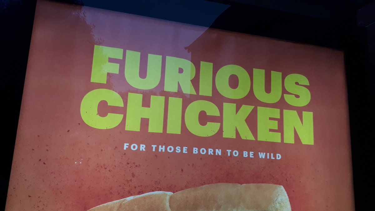 At last, the Vídeo Brinquedo version of Chicken Run.