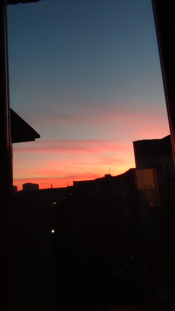 milosdjajic's tweet image. Lepo #nebo u #zalazak