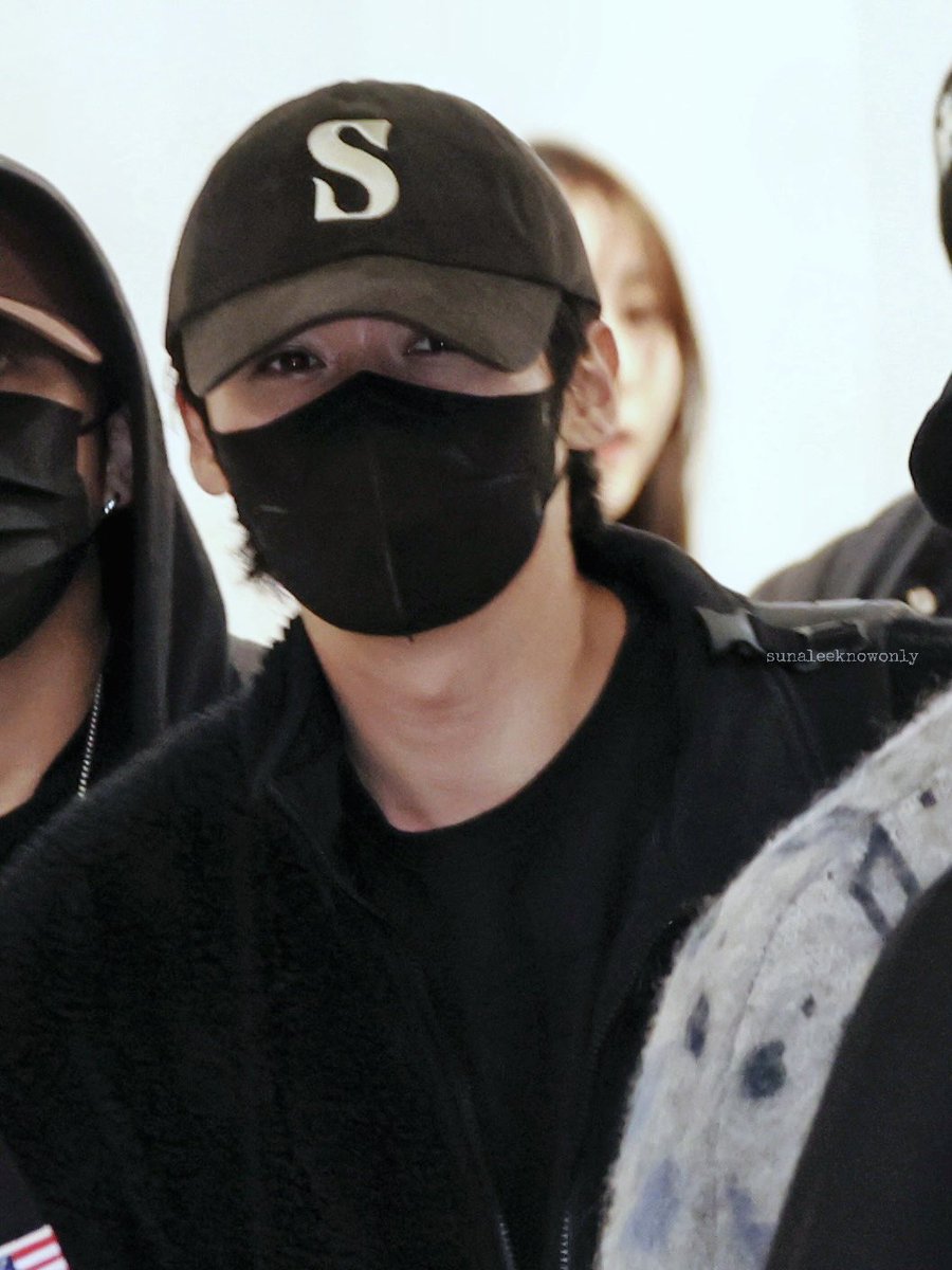 241104 ICN arrival

#리노 #LeeKnow #リノ 
#StrayKids #스트레이키즈