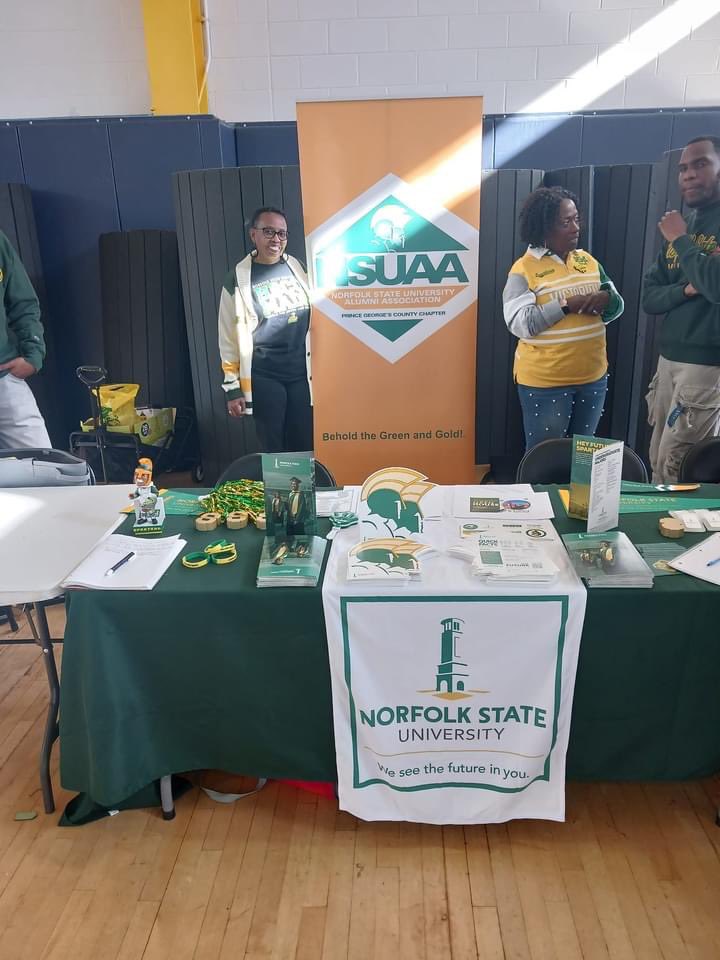 Shout out to Vance Davis Representing <a href="/nsuaa/">sukanya</a> during the Berry Farms Recreation Center College Fair  in SE Washington DC.  Now is our time 💚💛

#NSUAA | #NSU | #Reload | #NYTHC | #Repeat | #Norfolkstate | #NorfolkStateUniversity | #Behold | #GoldStandard | #nowisourtime