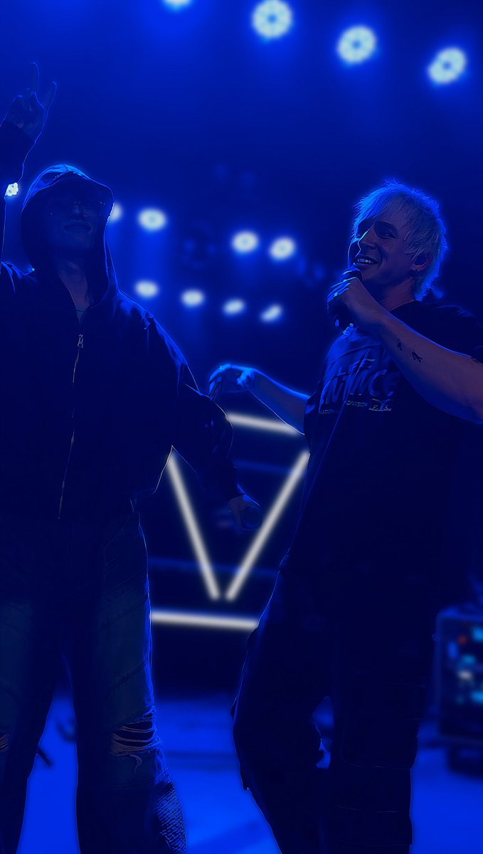 youareok8123's tweet image. So happy to hear this song for the 2nd time live. Happy anniversary to this awesome song!!! #everythingeverywhere