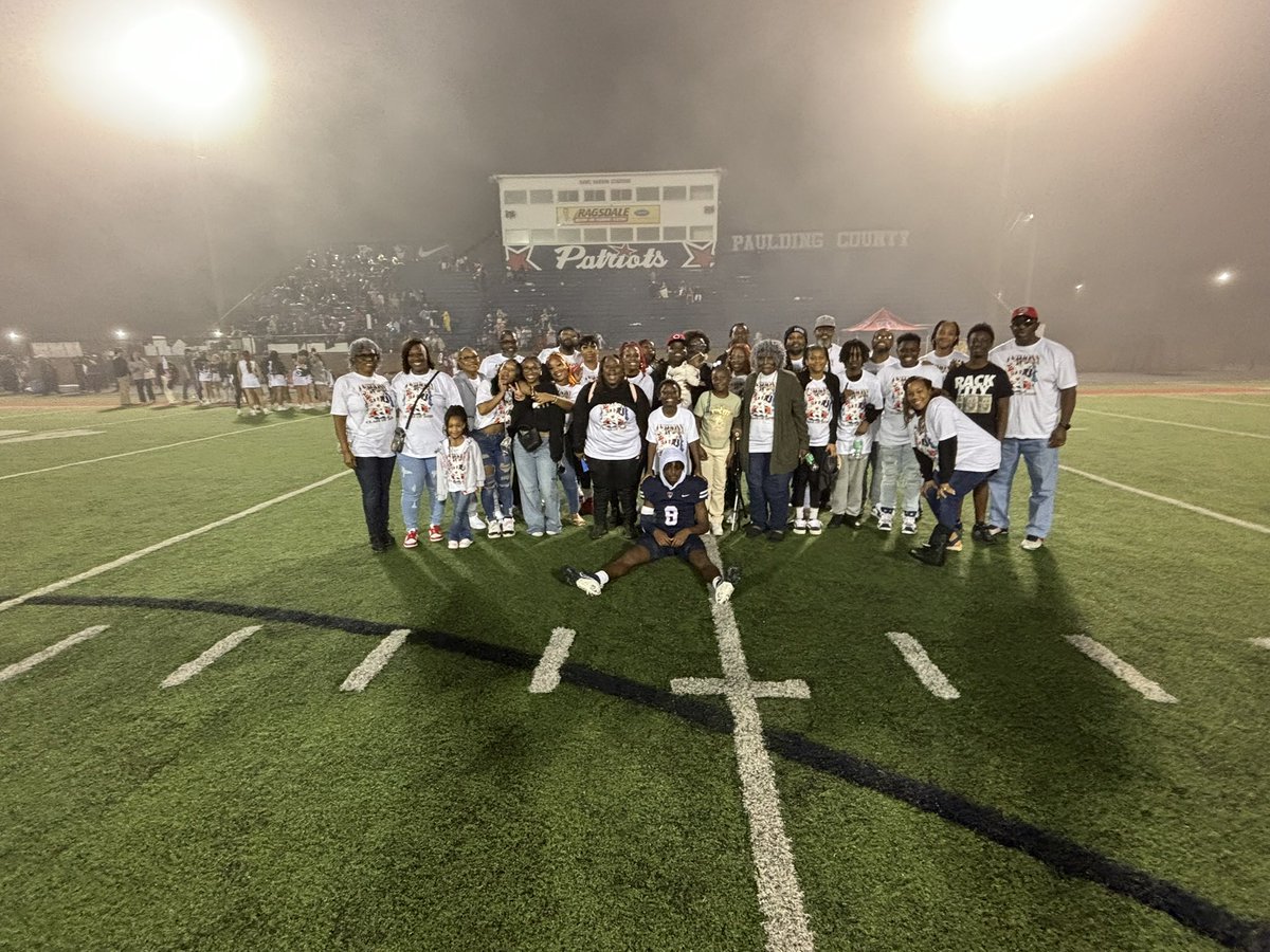 antbell_8's tweet photo. Although my senior season came to an end, I am beyond blessed and grateful that I was able to spend my last game with my family by my side, cheering me on!!❤️❤️ #561 #floridamade https://t.co/PYDN2dhGjP