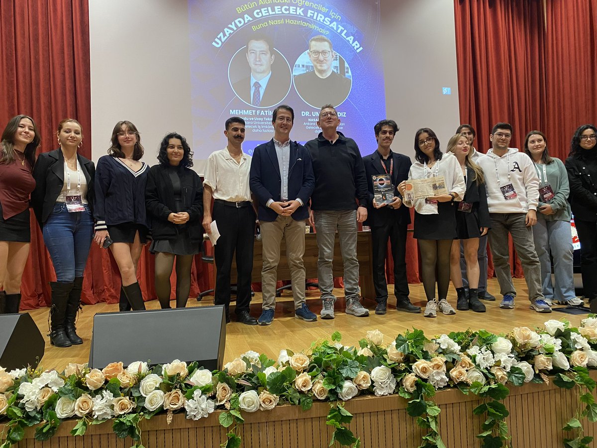 20 yıl önce mezun olduğum <a href="/AnkaraUni/">Ankara Üniversitesi</a>  gelip, <a href="/umutayildiz/">Umut Yildiz</a> ile birlikte geleceği şekillendirecek, yön verecek arkadaşlarla uzayı,uzaydaki fırsatları konuştuk.

Başta <a href="/asartofficial/">Astronomi Araştırma Topluluğu</a> olmak üzere emeği geçen herkese teşekkürler.

Yolunuz, bahtınız ve gökyüzünüz her daim açık olsun.