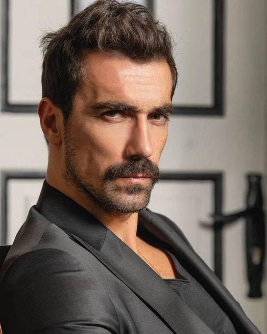 eshqee_'s tweet photo. مسلسل "حكايات ألف ليلة وليلة" لمنصة tabii سيتكون من 3 مواسم وكل موسم 10 حلقات.
#1001GeceMasalları https://t.co/C6AY6fLkVo