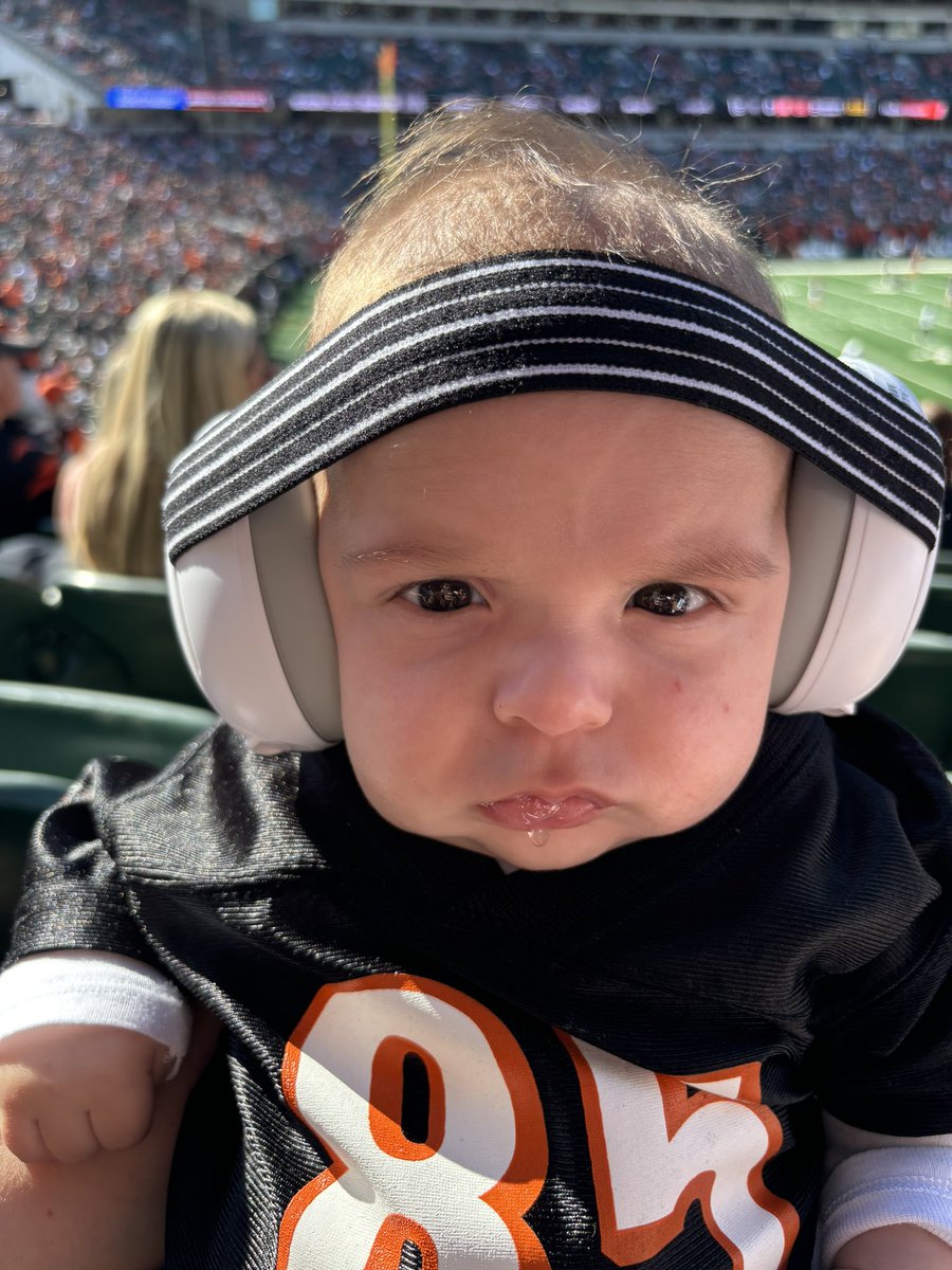 GracefullyMo's tweet photo. The cutest @Bengals &amp; @ochocinco fan made his way to his first game 🏈 https://t.co/gaawY7OOW4