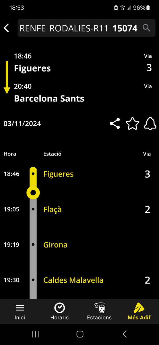 eliaws's tweet photo. Hola @rodalies, per què el tren @rod11cat que havia de sortir de Figueres a les 18:46, l'han anunciat però no ha aparegut, a la app apareix fent el seu recorregut com si hagués sortit de Figueres però l'andana segueix plena de gent??!! https://t.co/9U0LYiH18R