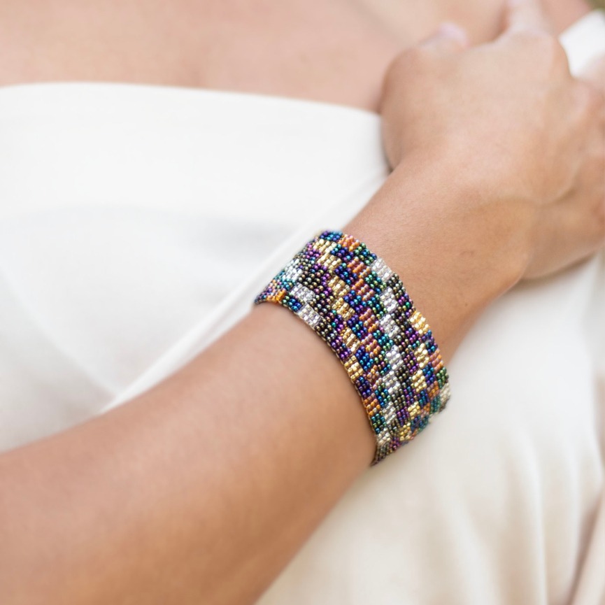 MotherSierra's tweet image. Embrace the beauty of nature with our Earthly Delights Bracelet—each bead a vibrant echo of the earth's magic! 🌿 Does it calls out to you? ✨🌍

Shop here: mothersierra.com/products/earth…
#MotherSierra #WearTheEarth #HandcraftedMagic