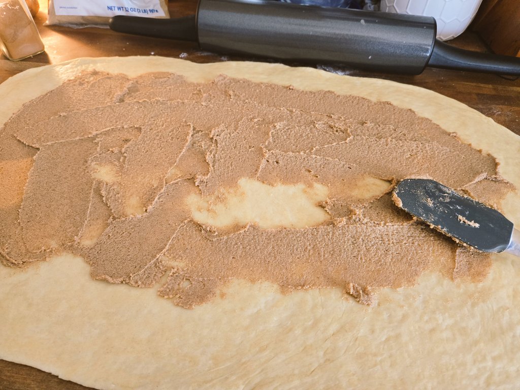 RedRose8294's tweet photo. So any guesses on what I'm making? #homecooking #PositiveVibes #happyhubby. https://t.co/0TU1PmCfxB