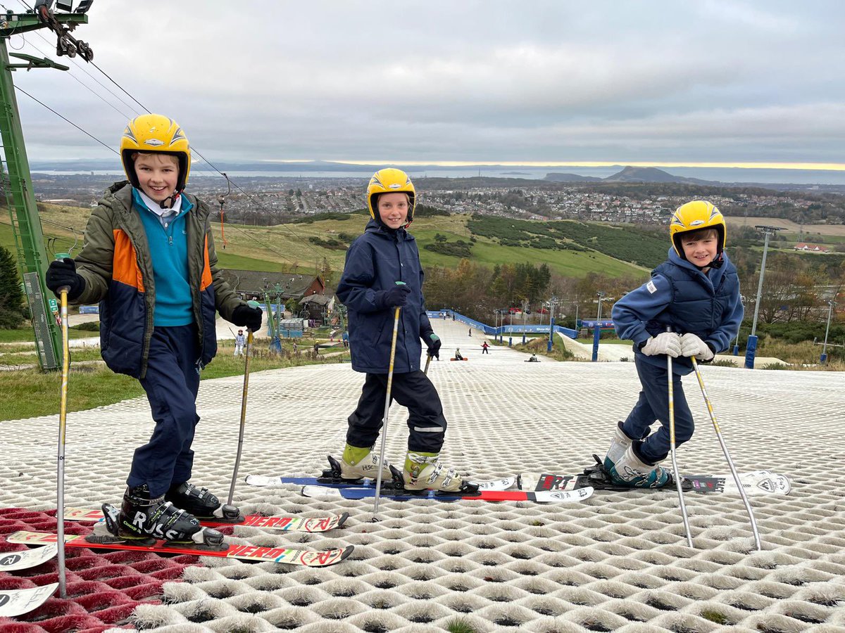 BelhavenSport's tweet photo. Our boarders hit the slopes ⛷️ today as we returned to our skiing lessons @Hillendskislope Sunday activity. Great fun dusting off the cobwebs for some &amp; learning a new skill for others 😀
#BeAdventurous
#BeActive
@GoodSchoolsUK https://t.co/cQPpUViYCO
