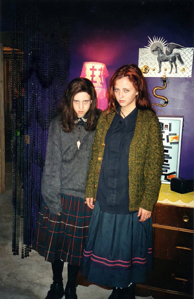 horrorsthetics's tweet photo. GINGER SNAPS (2000) https://t.co/qsNHlYQ4tB