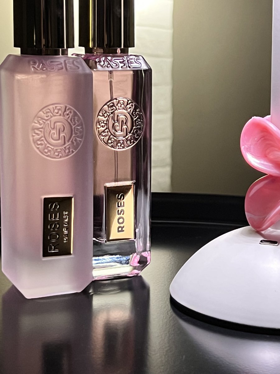 sh_xr69's tweet photo. بلا مق بلا هم خذي لك عطر يجملك بالشتاء بالنسبه لي ذا افضل عطر سنوي بلا منازعع وذي ثاني سنه لي وانا اختاره🩷🩷
@rasees_net اشكركم💋 https://t.co/XqTy3yBFGr
