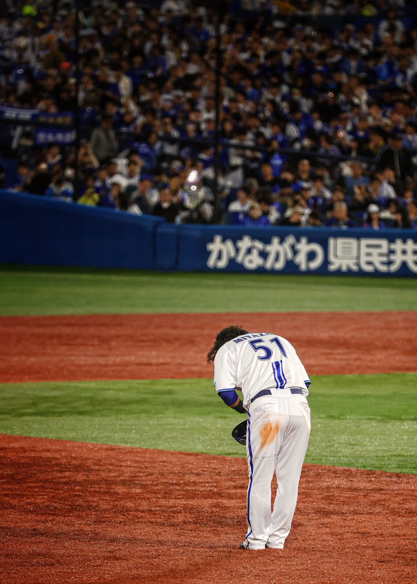 Iko__N7A8ROSSO's tweet photo. 『生涯横浜』を宣言してくれた感謝を頭を下げてお伝えしたいのは、ファンのほうです

2024.11.3
#baystars
#ベイスターズ
#宮﨑敏郎
#SMBC日本シリーズ https://t.co/f1cTpgKvRr