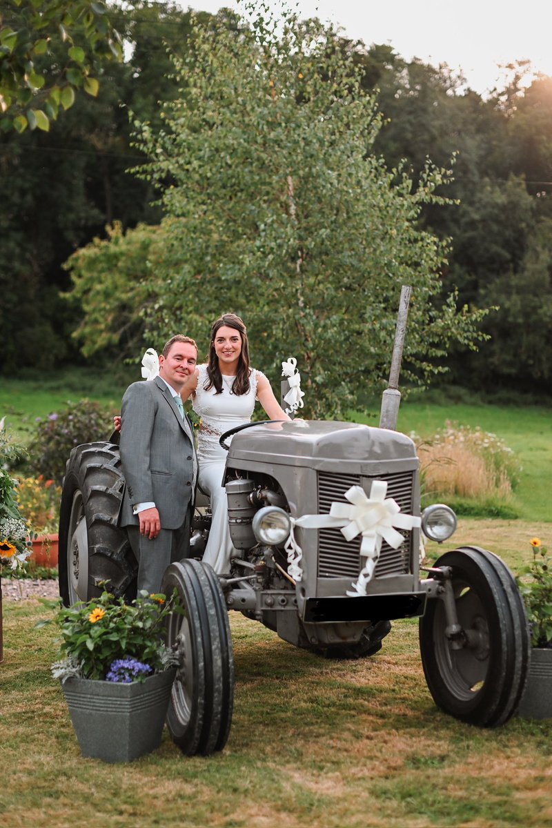 ChloeMo95's tweet image. After an incredible day on the 17th August, I am in the process of changing my surname from Morgan to Francis.
Bear with me as I get used to it!
#newsurname