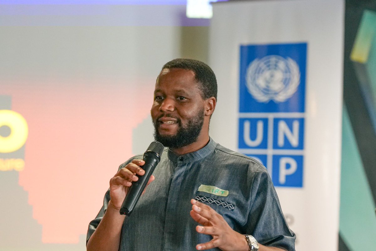 timbuktooafrica's tweet photo. Our UniPods Managers Workshop kicked off today 🎉 Participants will share knowledge on building a resilient  &amp; sustainable Pan-African innovation ecosystem by 

↔️ exchanging valuable insights 
💡ideating approaches for global impact
🤝🏾Promoting strategic industry partnerships https://t.co/mibi7CZ4c5