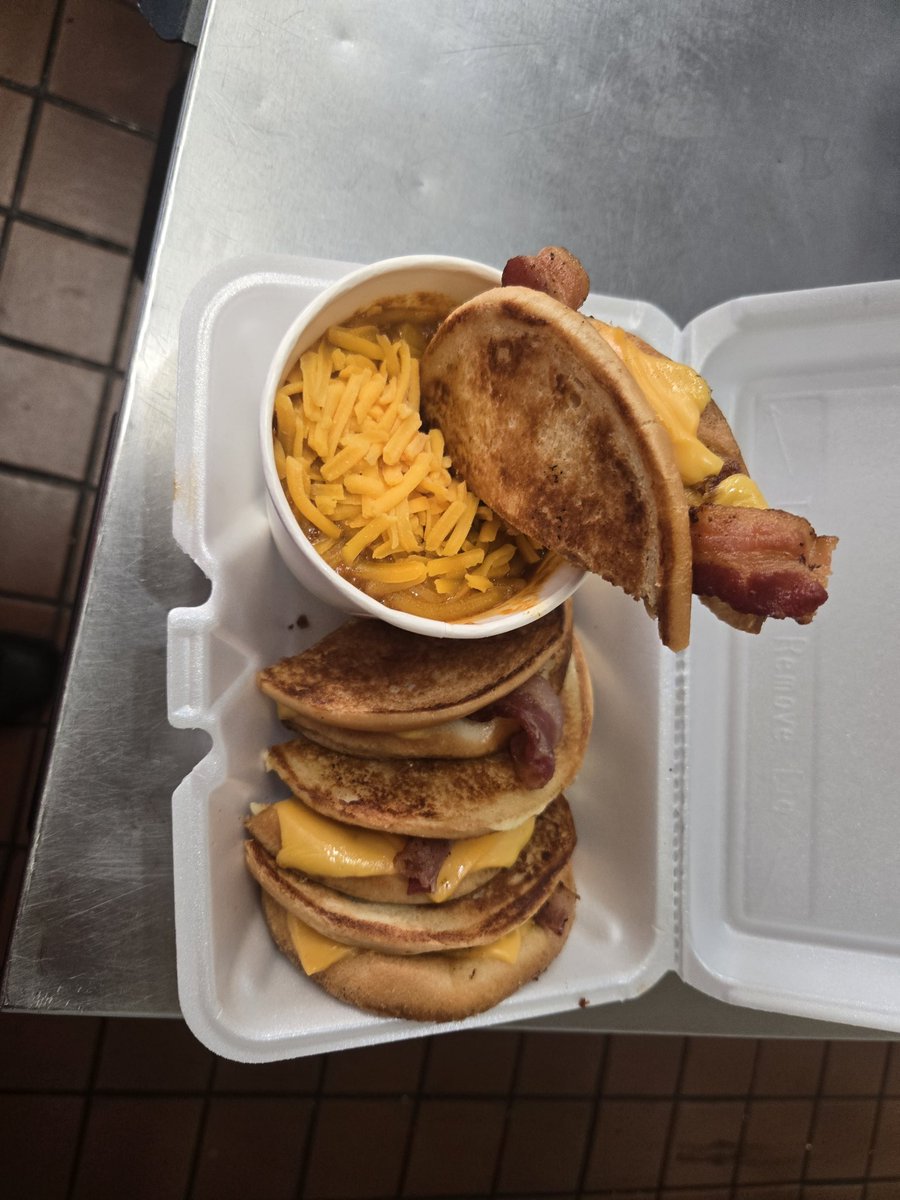 TCracking77's tweet image. 