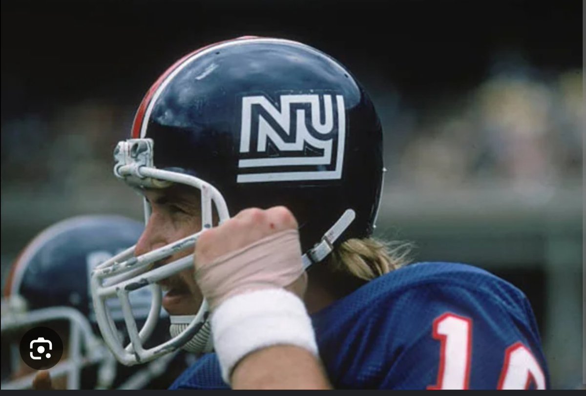 john941's tweet photo. The Giants look good, but nothing beats the 76 Disco helmet.
@PaulKellyTweets @FG_Dolan https://t.co/e5KsRkB11Q