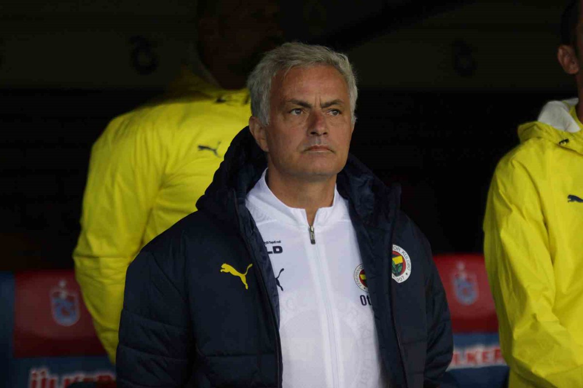 nexustransfer's tweet photo. Jose Mourinho: "Maçın adamı, Atilla Karaoğlan!" https://t.co/6E37n8bnUb