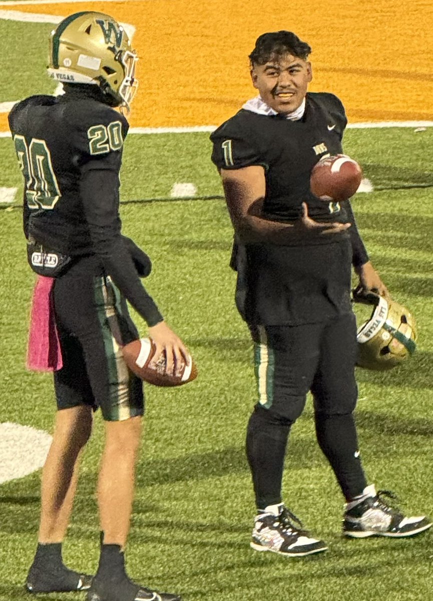 CoachCarlos62's tweet photo. CJ Perea for senior night had 163 yards passing to add his total yards to 7880 making him right now #10 in the NMAA records. He needs 154 yards in the playoff game to be #8 and District 2AAA All-Passing Leader. @_NMAA @PrepRedzoneNM @sfnmsports @NMHSCA @JamesDYodice @krqesports https://t.co/PWgoWmQT8y