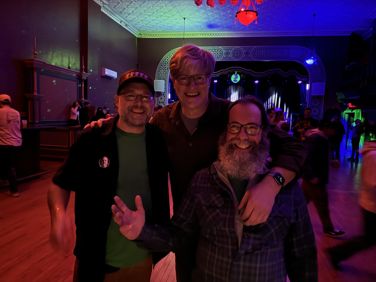 Excellent show last night with <a href="/reprisetheband/">reprisetheband</a> <a href="/LarkHallAlbany/">Lark Hall Albany</a> Totally nailed the feel and flow of 12/13/97 🤩 🕺🏼And a pleasure to officially meet <a href="/TomMarshall111/">Tom Marshall</a> after all these years. Thank you all!