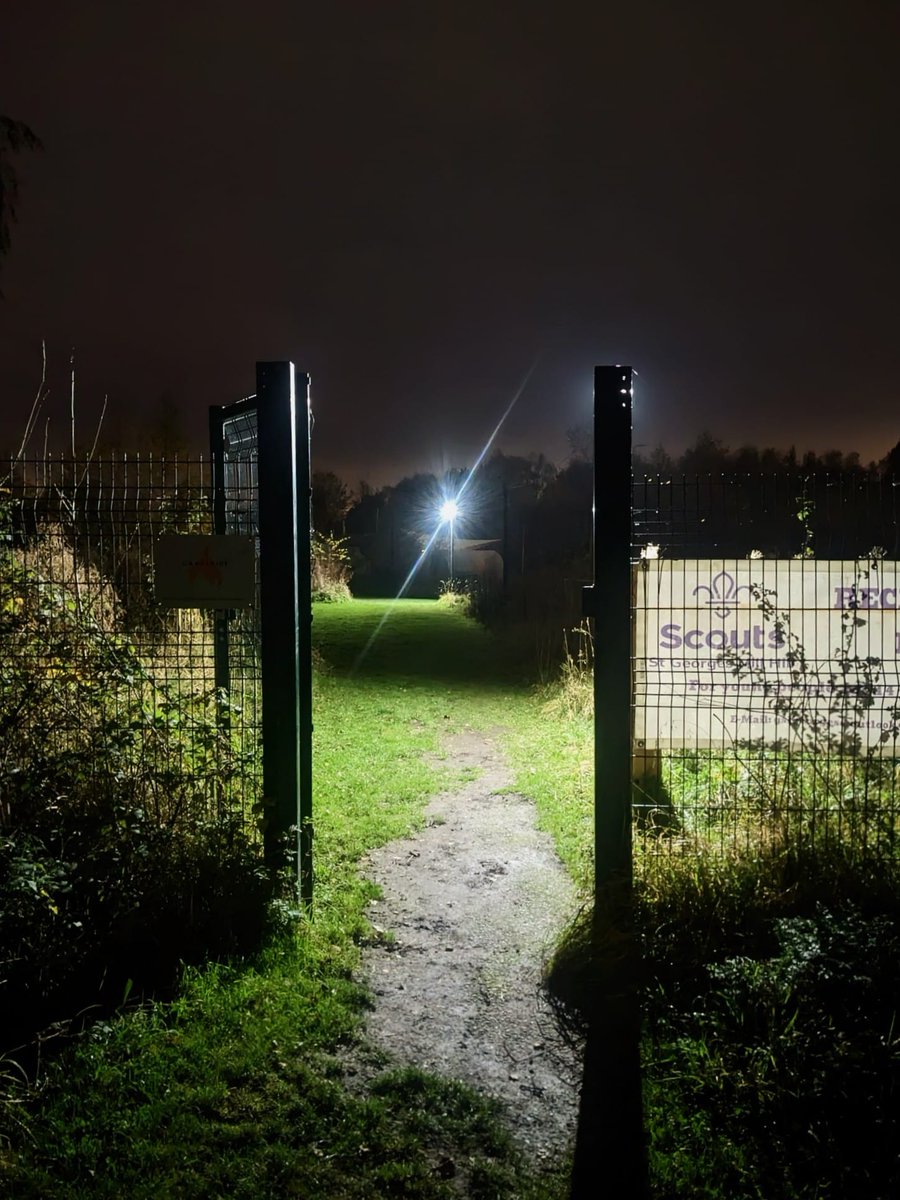 Did you know our outdoor classroom has two barns (one with wood burning stove), covered outdoor area and lighting. We also have path lights from the canal gate to the barns.
This means you can still use the site right through the winter months.
