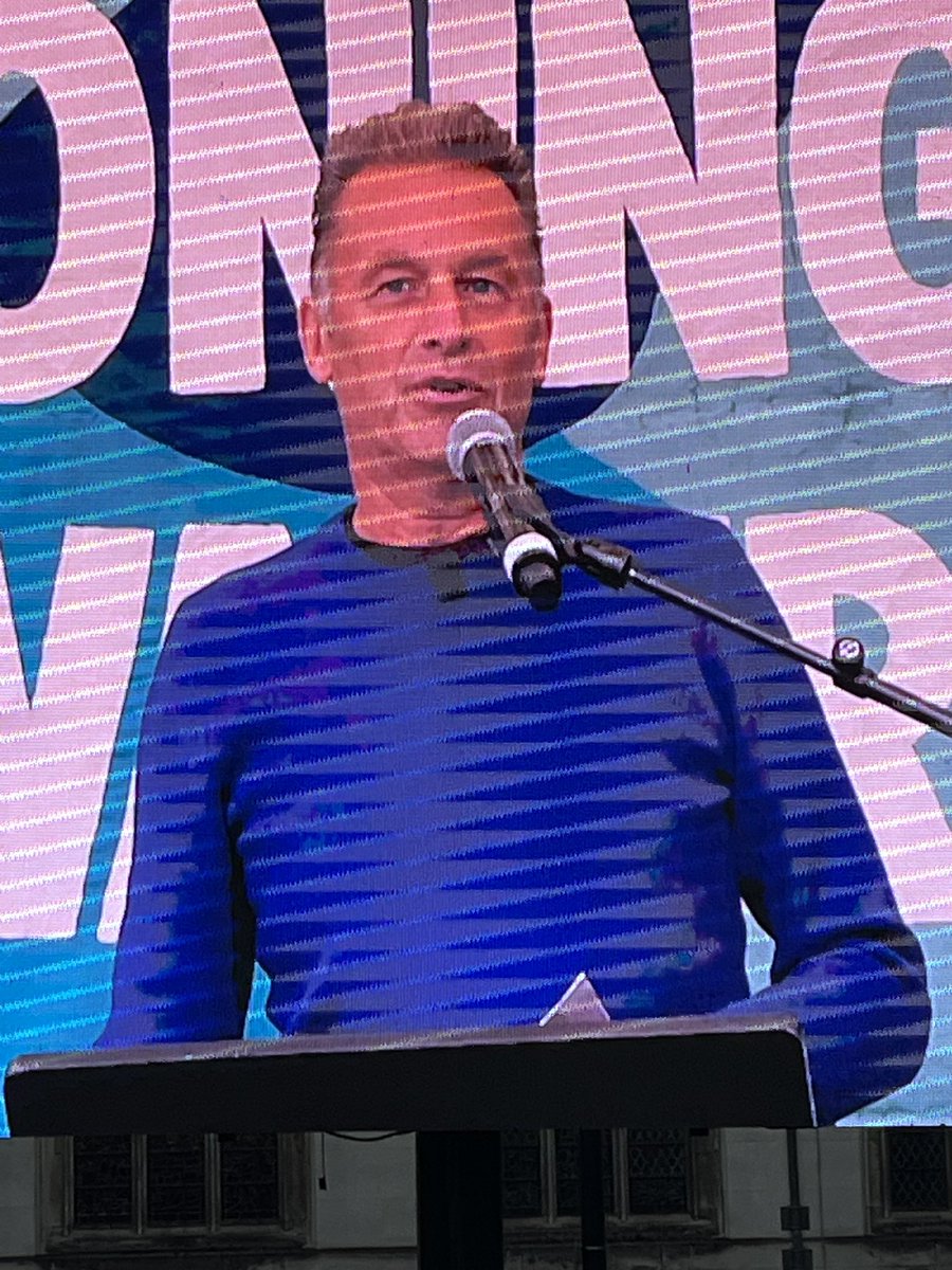 On the March For Clean Water with <a href="/PlasticFreeTD/">Plastic Free Thames Ditton</a> &amp; <a href="/sascampaigns/">Surfers Against Sewage</a> <a href="/RiverActionUK/">RiverActionUK</a> <a href="/WWF/">WWF</a> <a href="/SaveOurRivers/">Save Our Rivers</a> <a href="/ChrisGPackham/">Chris Packham</a> <a href="/nationaltrust/">National Trust</a> <a href="/Natures_Voice/">RSPB</a> <a href="/XRLondon/">Extinction Rebellion London 🌍</a> <a href="/fergal_sharkey/">Fergal Sharkey</a> <a href="/lizbonnin/">Liz Bonnin 💙</a> <a href="/TDHighStreet/">Thames Ditton High Street Retailers' Association</a> <a href="/triciawbland/">Tricia Welch Bland</a> <a href="/TDInBloom/">Thames Ditton In Bloom</a> <a href="/friends_earth/">Friends of the Earth</a> <a href="/HugoSAS/">Hugo Tagholm</a> <a href="/HughFW/">Hugh Fearnley-Whittingstall</a>