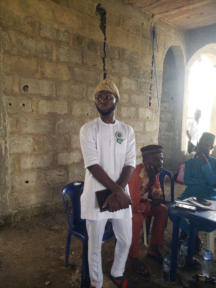 MostWanted_Enny's tweet photo. I was privileged to be with the Ahmadi Muslim Students Association fuoye chapter as i was invited to speak at the freshers' orientation program. 

I spoke on the topic Enlightened Muslim: Unifying spirituality, Academics and Extracurricular Acitivites. https://t.co/CUkLiJVXKP