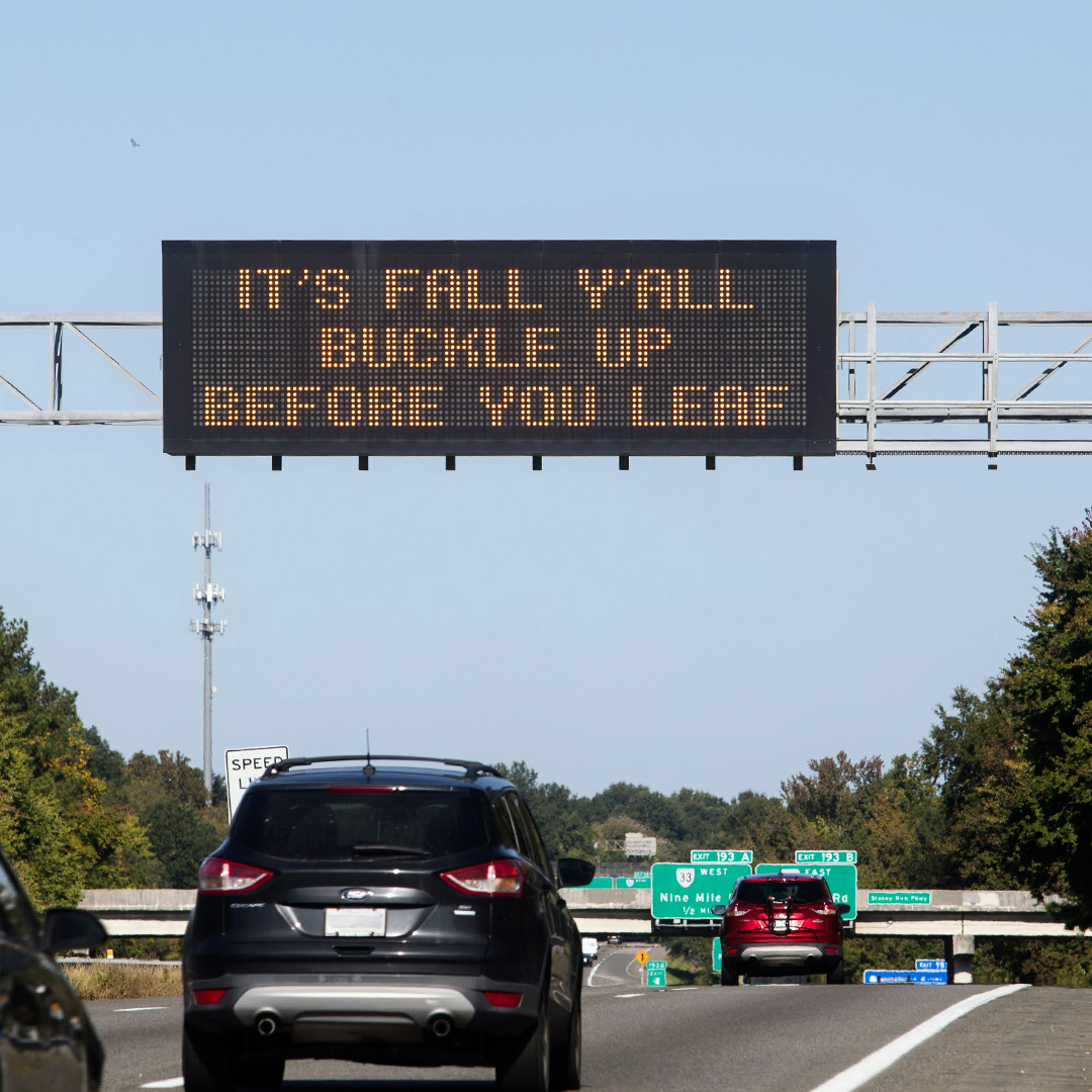 VaDOT's tweet image. Do you have #LeafPeeping 🍁 🍂 in your fall plans?
🚗 Be prepared for LOTS of traffic
📷 Don't take pics while driving
👁️ Be alert for pedestrians, cyclists &amp;amp; other motorists
🖥️ Visit park websites ahead of time for park details
💻 Peep 511Virginia.org for traffic updates