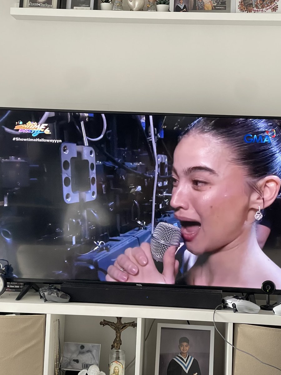 Rewatching this episode 🤣🤣 Feel ko the word is "Bakit di ko sya PINANINDIGAN" 🤣🤣 <a href="/annecurtissmith/">Anne Curtis-Smith</a>