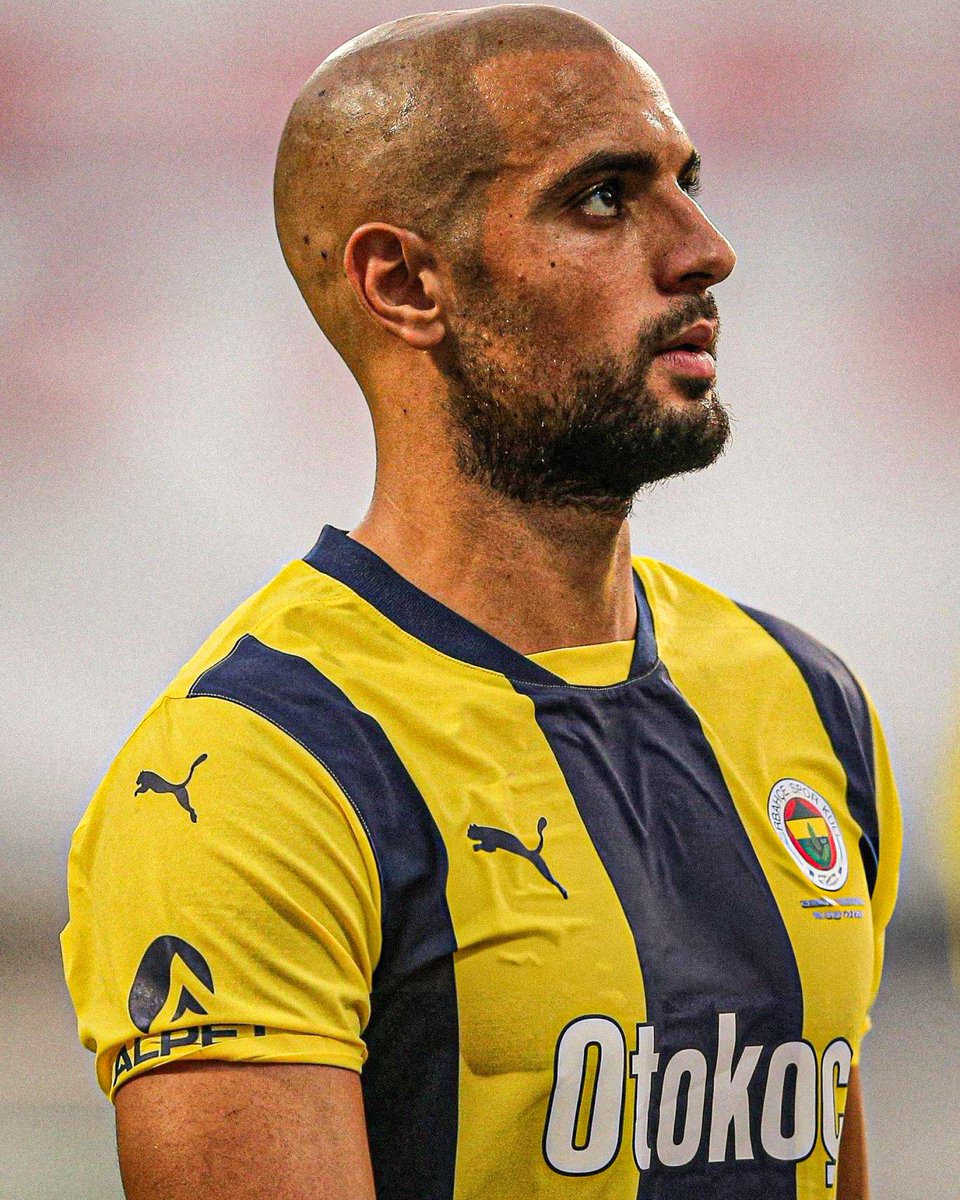 Sofyan Amrabat: "Kariyerimde ilk defa bu kadar sinirlendim. Ben bunu yapacak bir futbolcu değildim. Ben adil oyundan yanayım. Buraya gelmeden önce herkesin Fenerbahçe'ye karşı olduğu söyleniyordu, şu an neden böyle söylenildiği anlıyorum! Biz maalesef her maçı 11'e 11