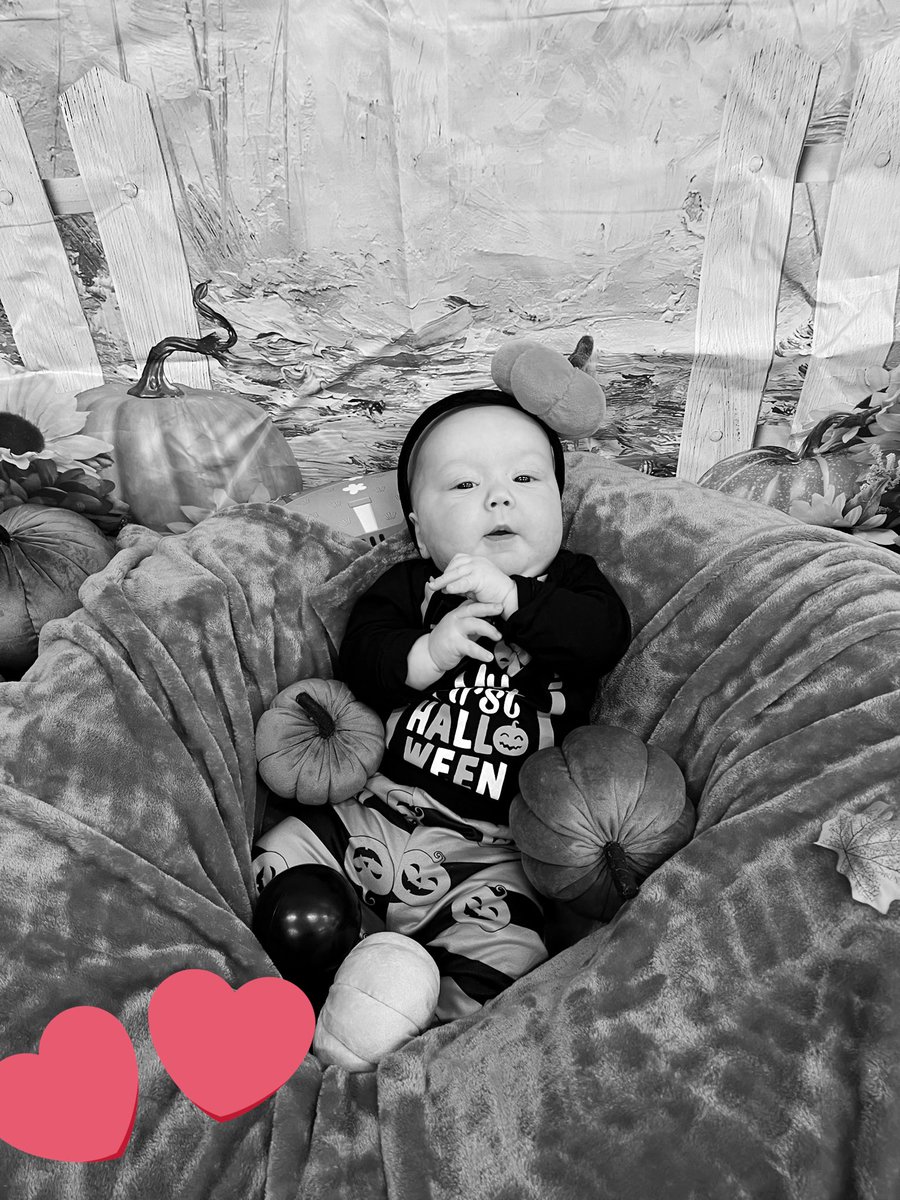 Healy2G's tweet photo. Riley-J 1st Halloween https://t.co/e8Mxfl7a6f