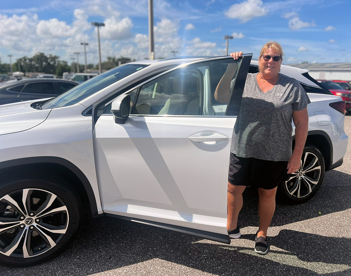 LkldAutomall's tweet image. You really can find what you&apos;re looking for at #LakelandAuotmall - Alice Myers was searching the internet when she saw the #LexusRX350 and decided it was time for an #Upgarde. #GreatChoice Alice &amp;amp; #ThankYou for choosing us! We&apos;re here for you! #Enjoy..