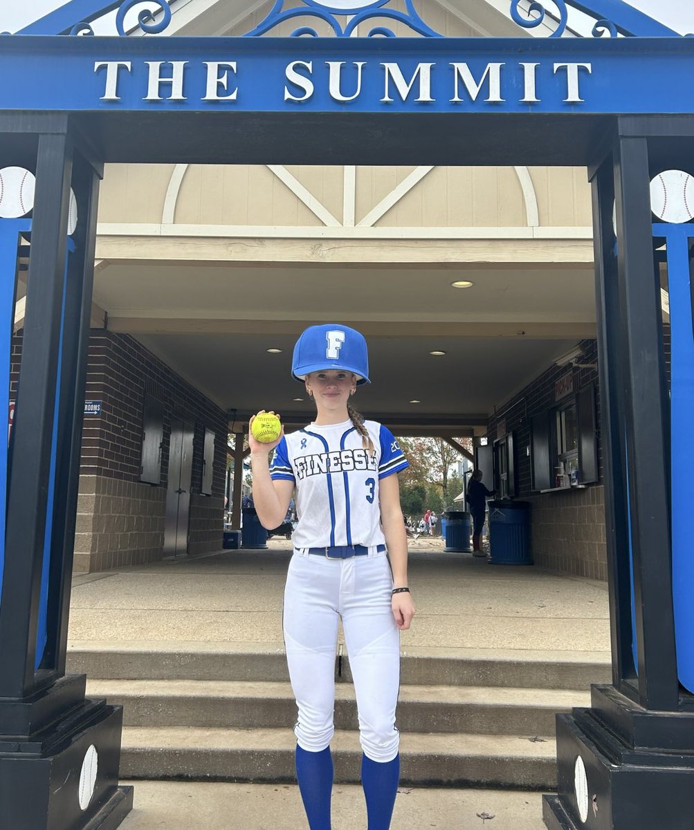 OliviaHaas2026's tweet photo. Finished our fall season strong going 4-0-1! Excited to keep working and start preparing for school ball!!! 🤍🥎@mandygardner24 @Coach_MGardner @nix131313 @Hall_J_4 @JeffShaffer23 @CSU_Softball https://t.co/w5lylTBH9q
