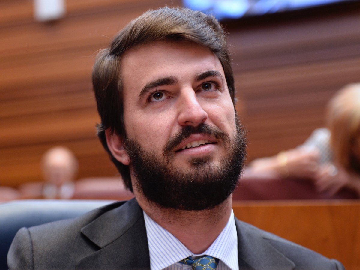 Espero y deseo que en la siguientes elecciones resulte elegido un gobierno que se preocupe sin descanso por los derechos de los españoles. Un gobierno capaz, leal, despierto y eficaz que pueda gestionar cualquier imprevisto, sea de la dimensión que sea.