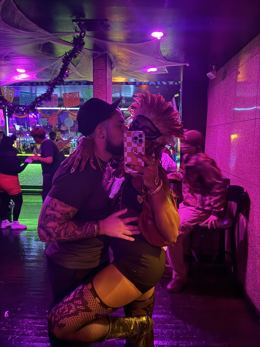 thankful for a love like this. 🌹❤️