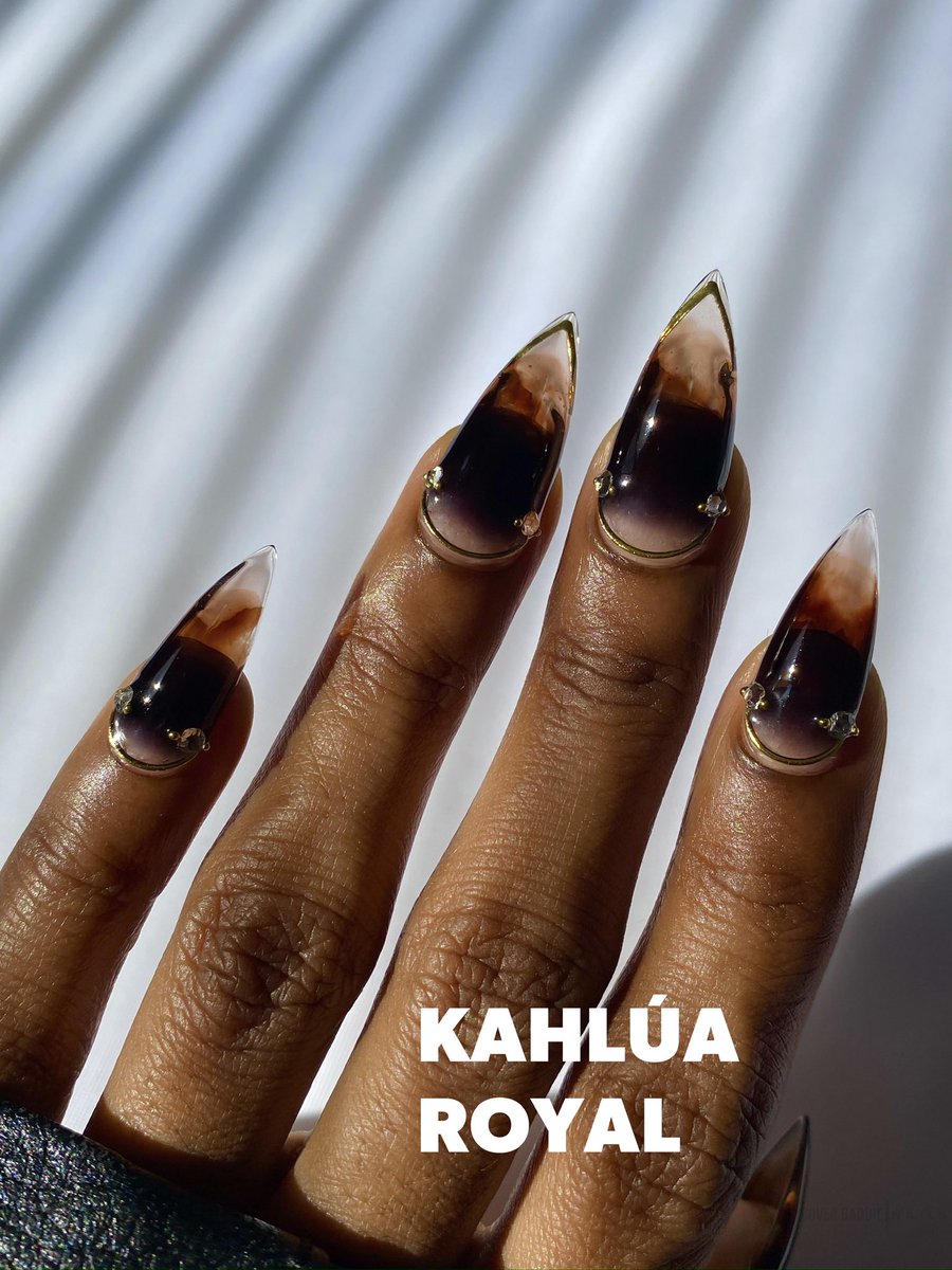 CoverBaddieNAIL's tweet photo. for your viewing pleasure. 

the theme for Cover Baddie Fall 24’ is ‘Press Ons Reimagined’ enjoy the Collection 🙏🏾 https://t.co/Vg1bNlZoiv