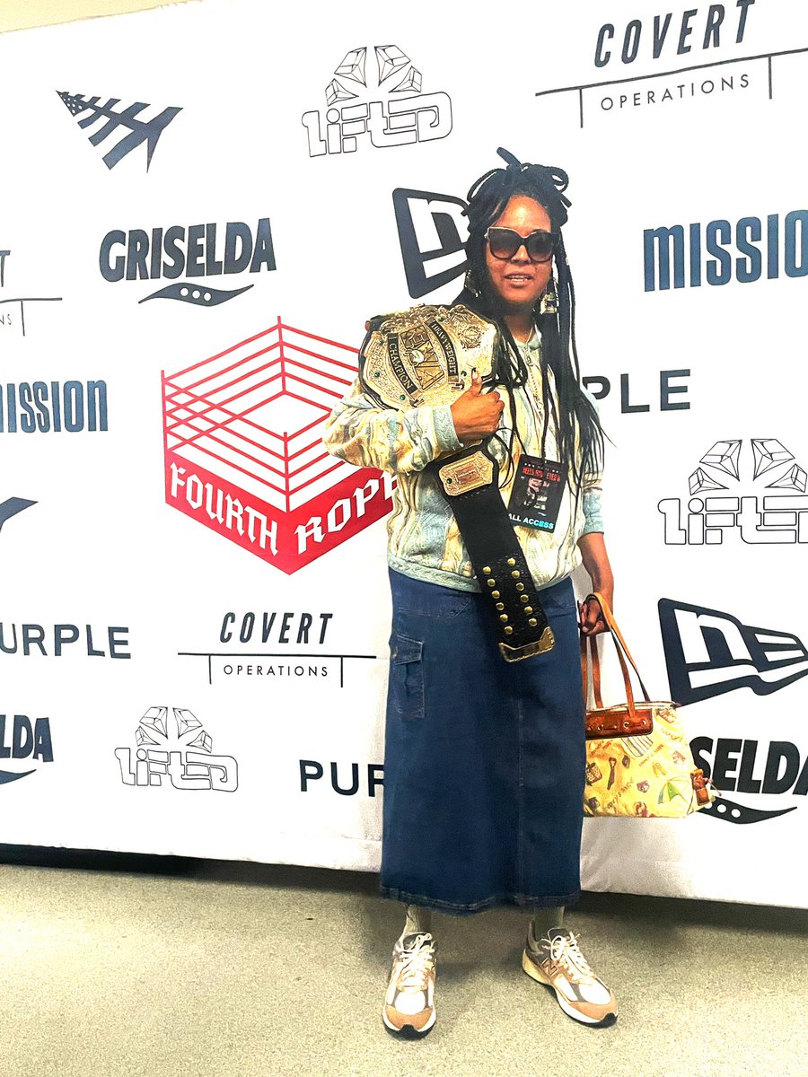 sindian_'s tweet photo. WINNING ⚡️⚡️@4thrope @WESTSIDEGUNN #griselda #legends #art #culture #LEGENDS 🏆🏆🏆🏆 THE UNDISPUTED #CHAMPION the time just went back 🕰️ #backtothefuture 💡💡💡💡 https://t.co/OOf5GL1voA
