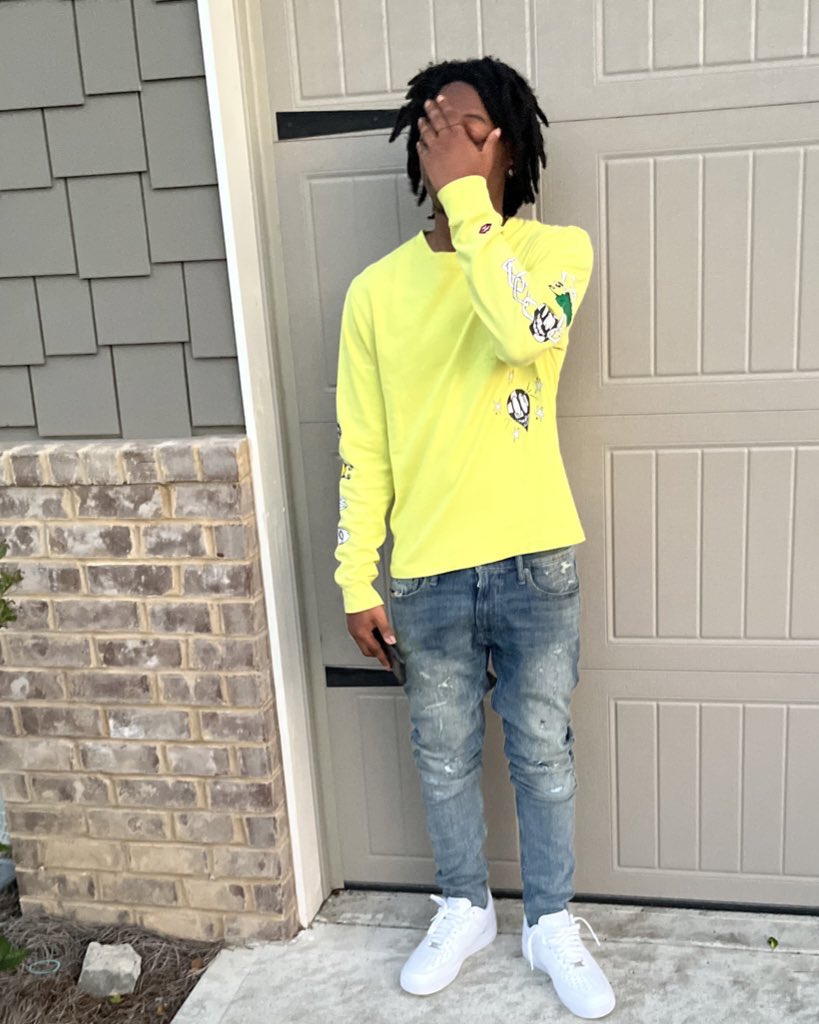 💰 (@lilhakimm) on Twitter photo 