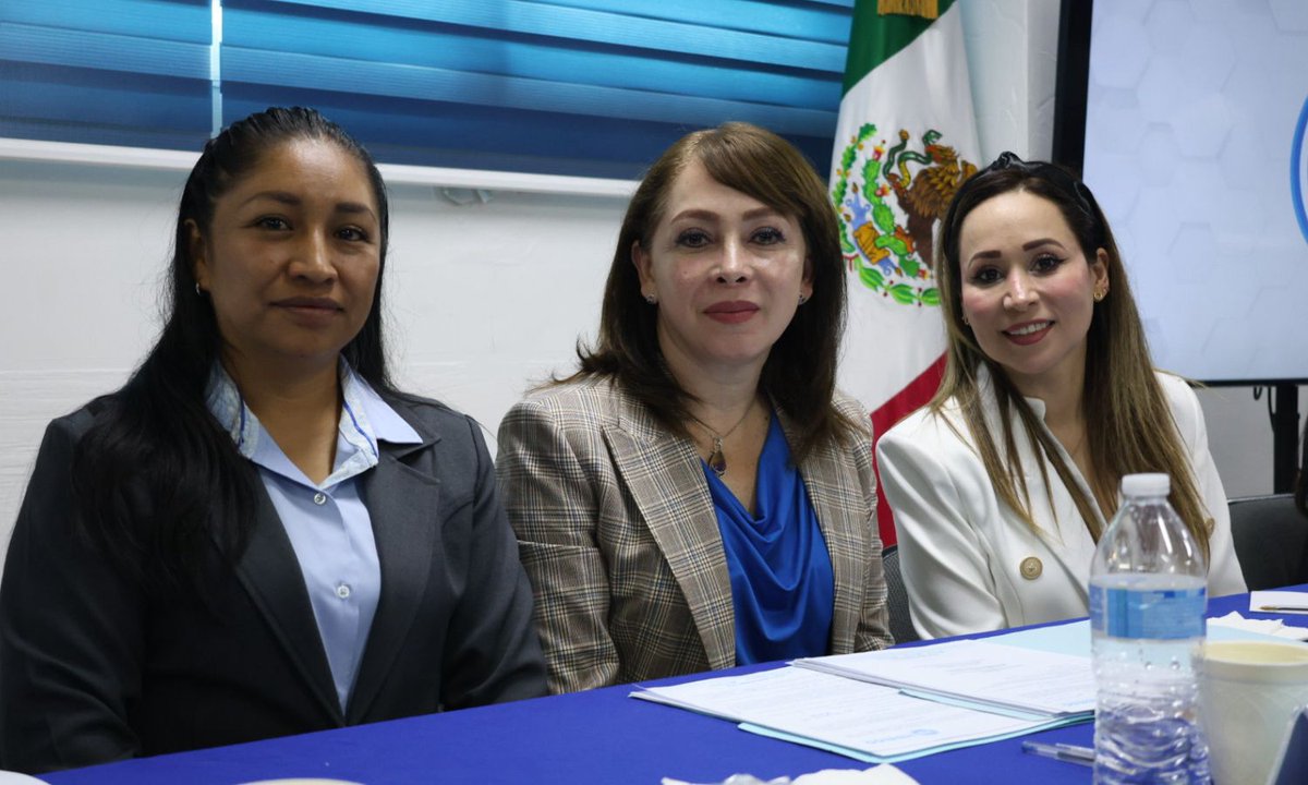 Quadratin_Hgo's tweet image. 👩✋ #Política #Sucesos #PANHidalgo
🔴👉 Designan a exalcaldesa como nueva presidenta del PAN en Hidalgo

Aquí la información --&amp;gt; miniurl.cl/grhwjd